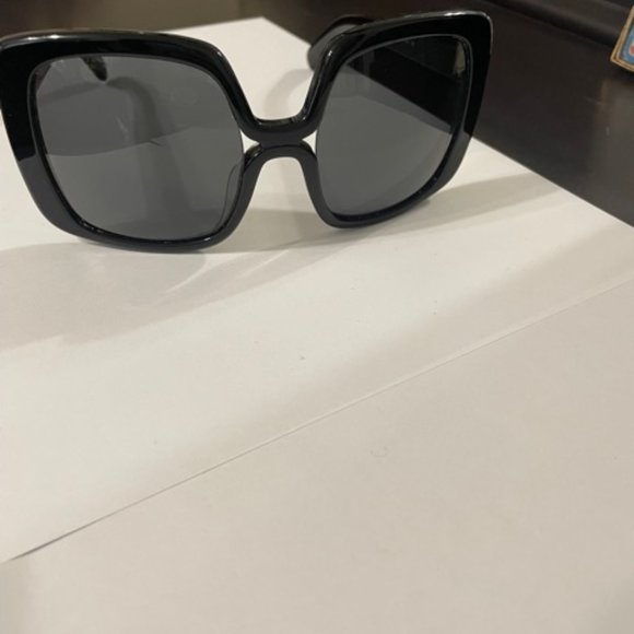 COACH SUNGLASSES - Picture 2 of 3